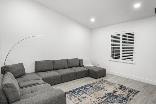 23284 SW 53rd Avenue D, Boca Raton, FL 33433