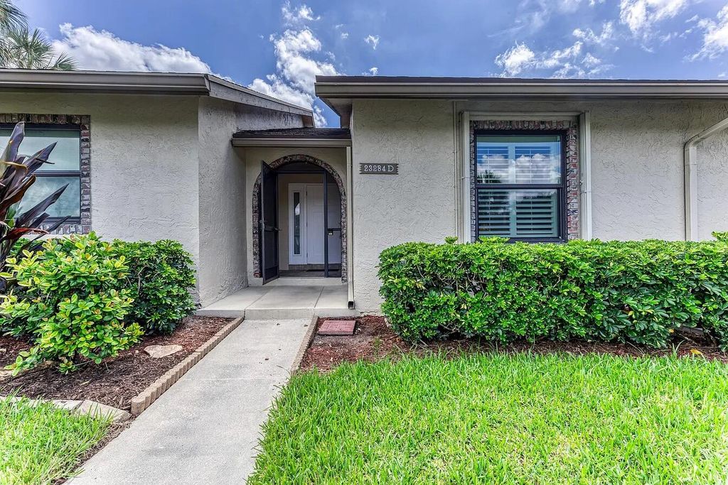 23284 SW 53rd Avenue D, Boca Raton, FL 33433