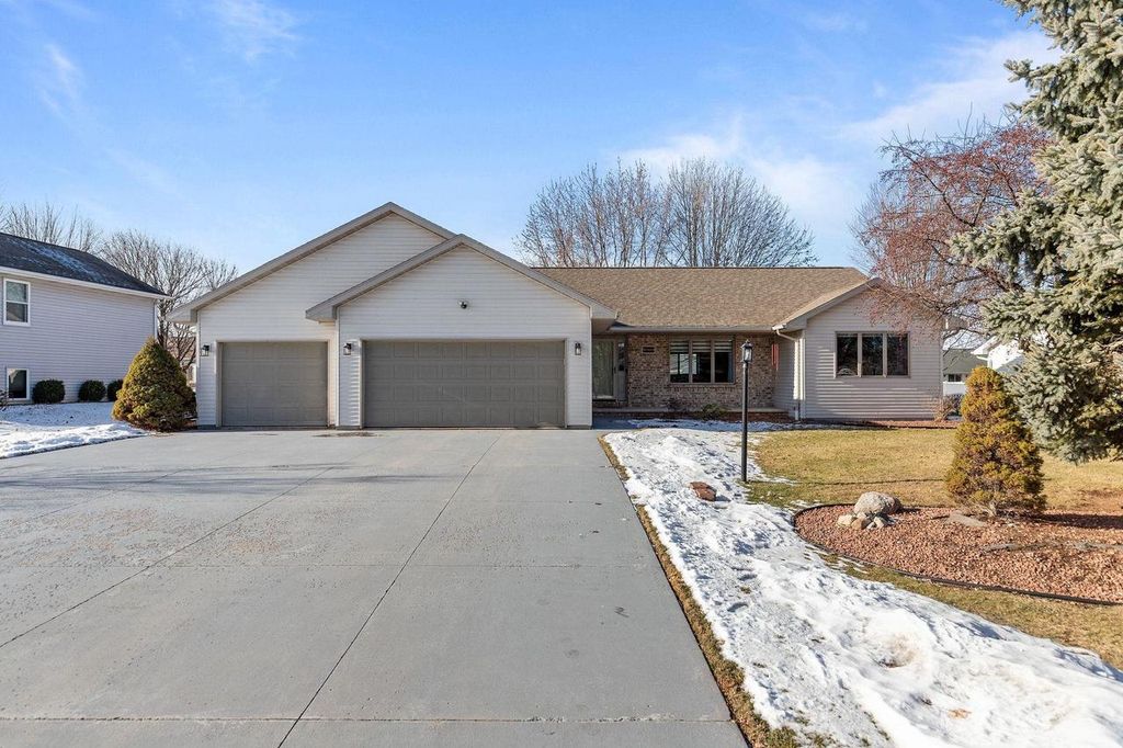 W5609 JOCHMANN DRIVE, Appleton, WI 54915