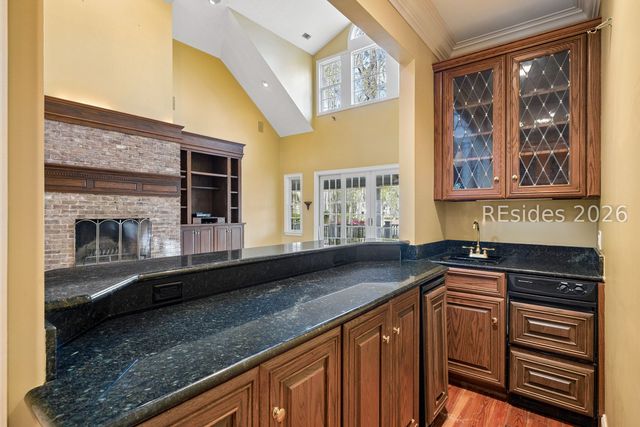 11 Retreat Dr, Bluffton, SC 29910