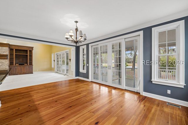 11 Retreat Dr, Bluffton, SC 29910