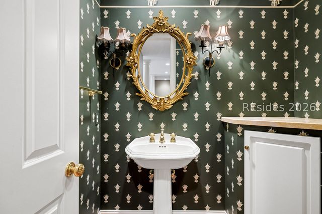 11 Retreat Dr, Bluffton, SC 29910