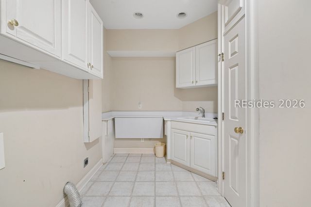 11 Retreat Dr, Bluffton, SC 29910