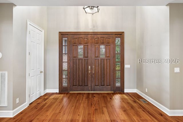 11 Retreat Dr, Bluffton, SC 29910