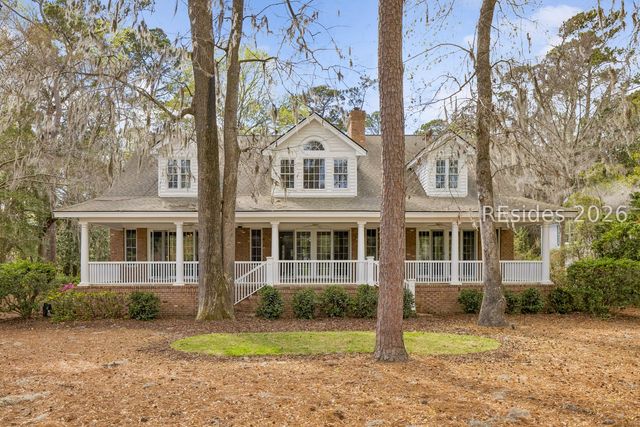 11 Retreat Dr, Bluffton, SC 29910