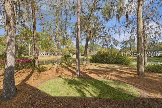 11 Retreat Dr, Bluffton, SC 29910