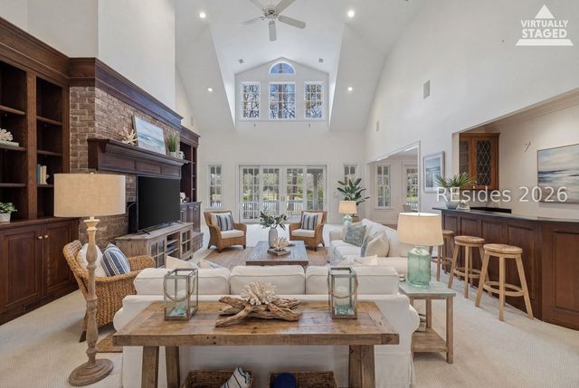 11 Retreat Dr, Bluffton, SC 29910