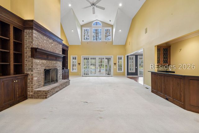 11 Retreat Dr, Bluffton, SC 29910