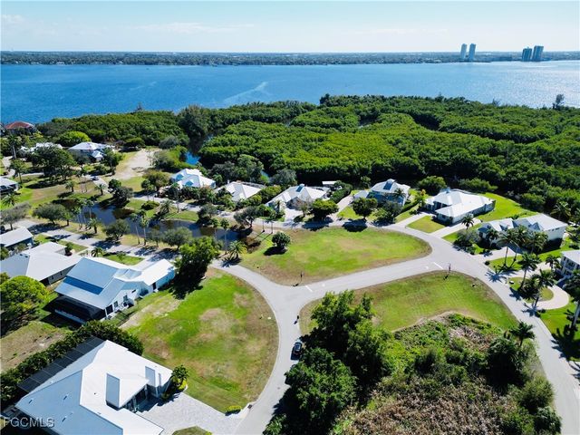 6057 Marsh Point LN, North Fort Myers, FL 33917