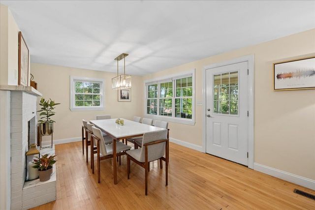 2 Carroll Circle, Derry, NH 03038