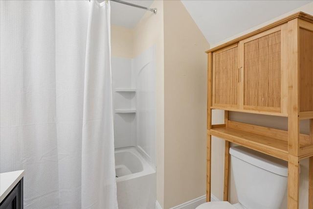2 Carroll Circle, Derry, NH 03038