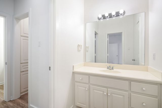 2113 Valley View Drive, Cedar Hill, TX 75104