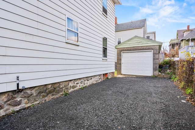 65 Green Avenue, Southbridge, MA 01550