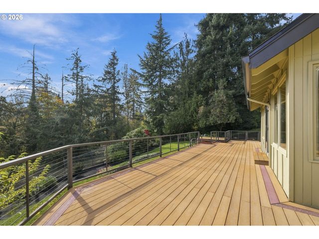 541 SPYGLASS Dr, Eugene, OR 97401