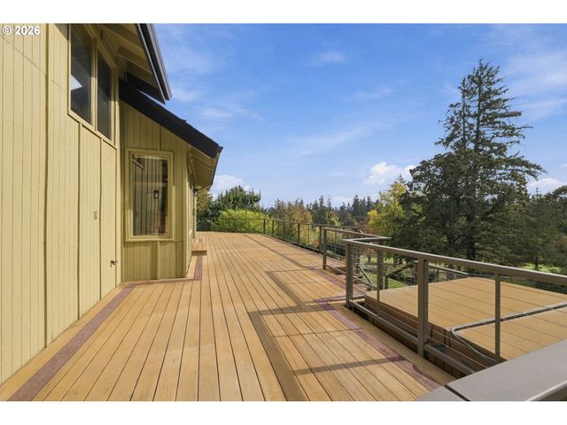541 SPYGLASS Dr, Eugene, OR 97401
