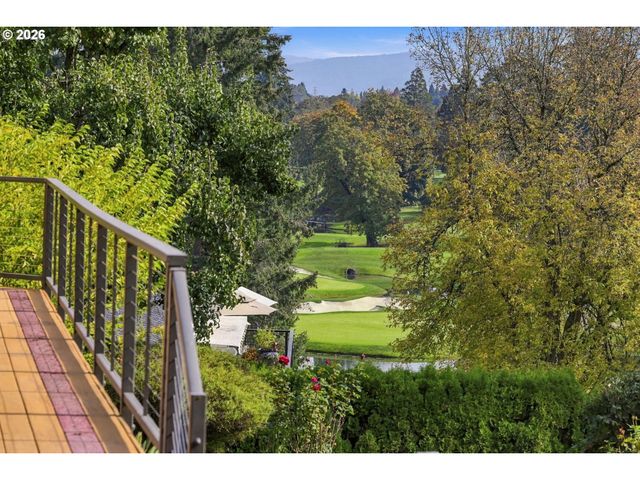 541 SPYGLASS Dr, Eugene, OR 97401