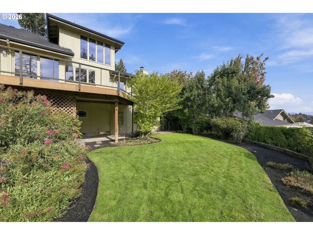 541 SPYGLASS Dr, Eugene, OR 97401