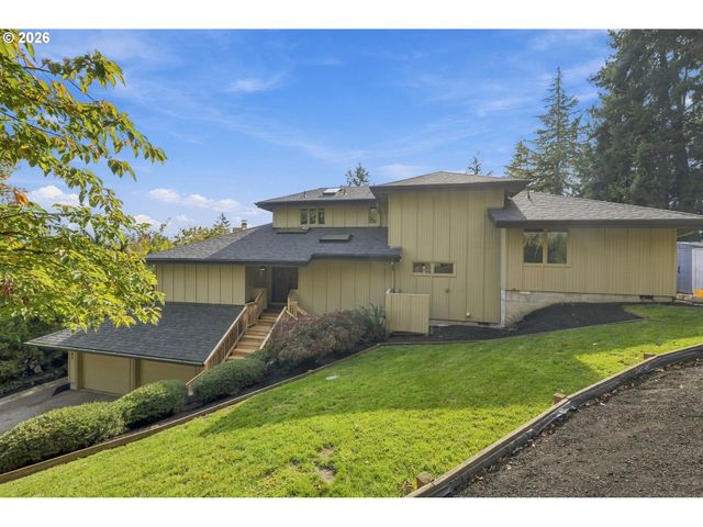 541 SPYGLASS Dr, Eugene, OR 97401
