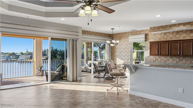 214 Shadroe Cove CIR 104, Cape Coral, FL 33991