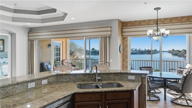 214 Shadroe Cove CIR 104, Cape Coral, FL 33991