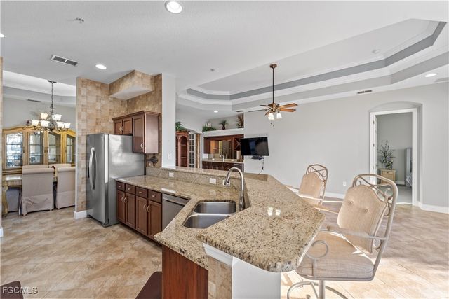 214 Shadroe Cove CIR 104, Cape Coral, FL 33991