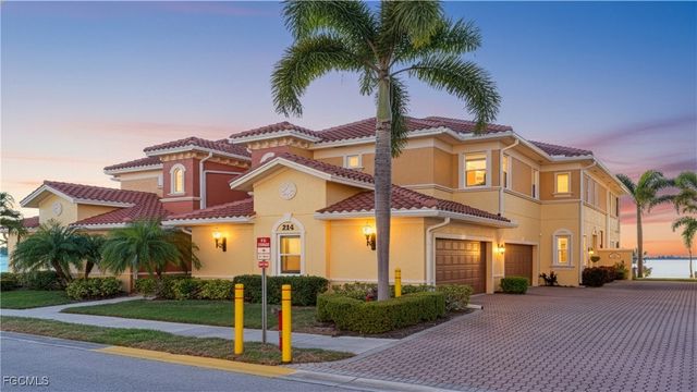 214 Shadroe Cove CIR 104, Cape Coral, FL 33991
