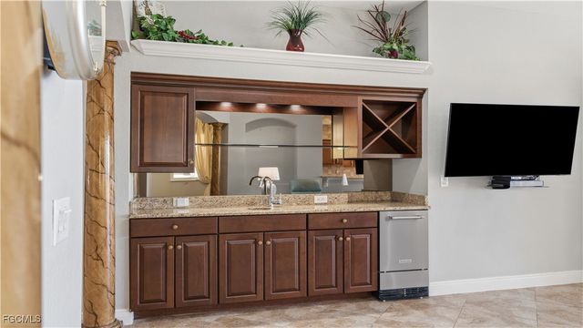 214 Shadroe Cove CIR 104, Cape Coral, FL 33991