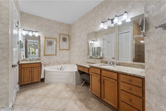 214 Shadroe Cove CIR 104, Cape Coral, FL 33991