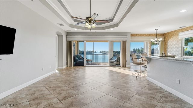 214 Shadroe Cove CIR 104, Cape Coral, FL 33991