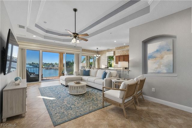 214 Shadroe Cove CIR 104, Cape Coral, FL 33991