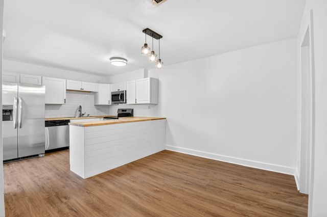 198 Lake Arbor Drive, Palm Springs, FL 33461