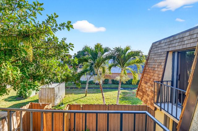 198 Lake Arbor Drive, Palm Springs, FL 33461