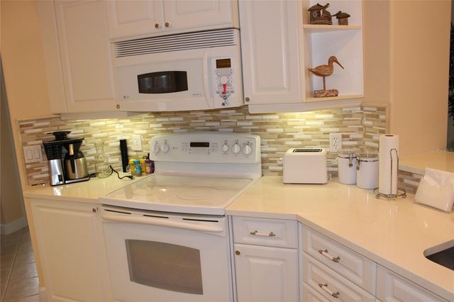 5215 97TH STREET E, Bradenton, FL 34211