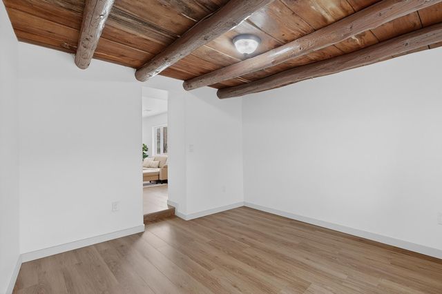 1067 Highway 314 NW, Los Lunas, NM 87031