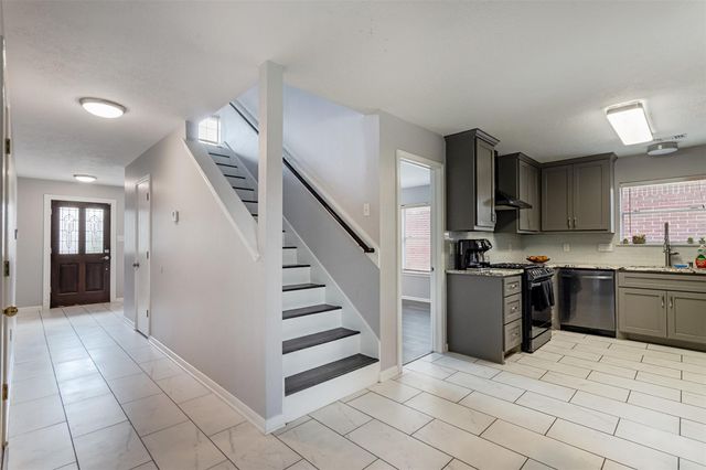 21039 Vista Trail Court, Houston, TX 77073