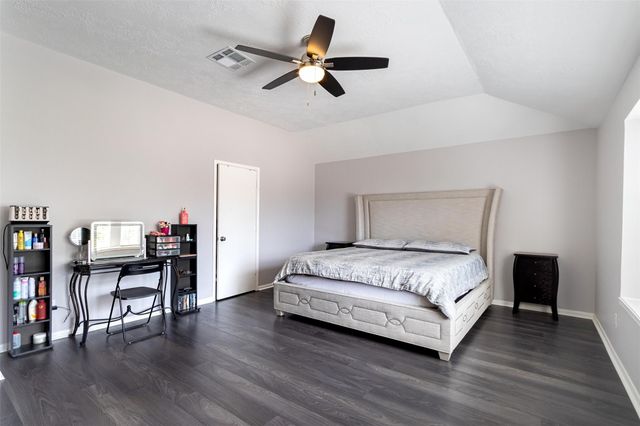 21039 Vista Trail Court, Houston, TX 77073