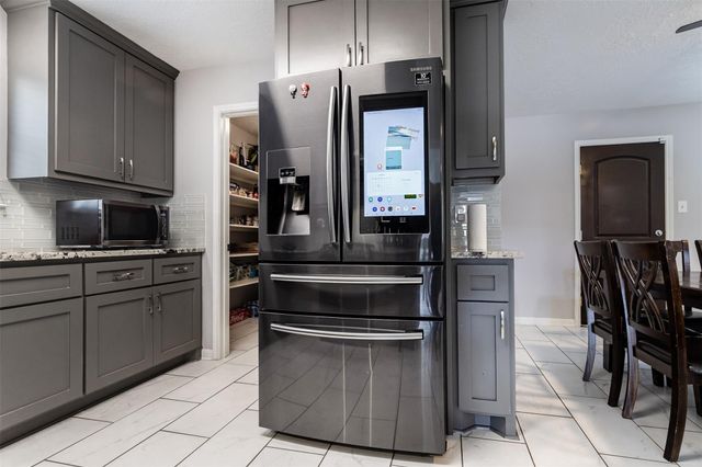 21039 Vista Trail Court, Houston, TX 77073