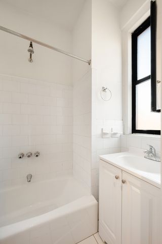 535 W 110th St Apt 10J, New York City, NY 10025