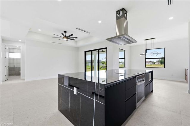 321 NE 15th TER, Cape Coral, FL 33909