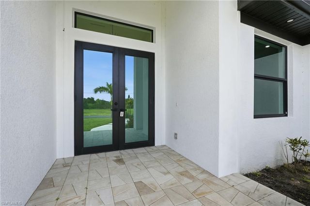 321 NE 15th TER, Cape Coral, FL 33909