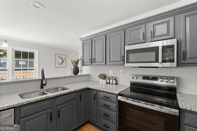 610 Adam Circle, Woodstock, GA 30188
