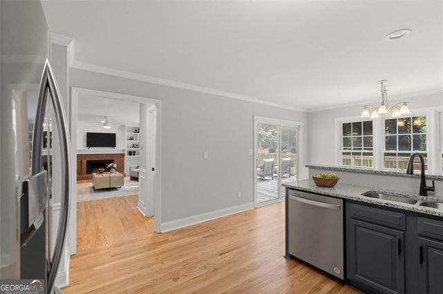 610 Adam Circle, Woodstock, GA 30188