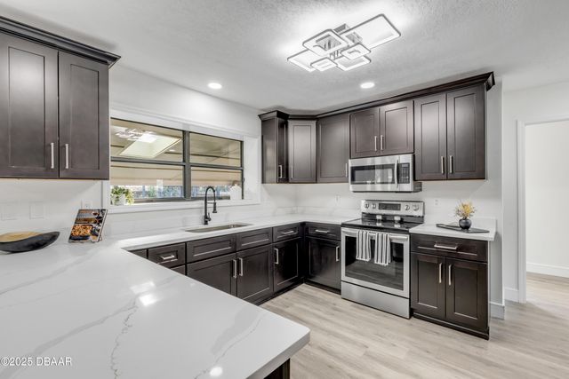 2 Red Cedar Court, Ormond Beach, FL 32174