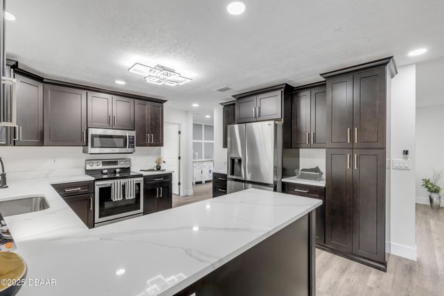 2 Red Cedar Court, Ormond Beach, FL 32174