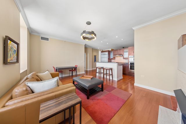 310 S Michigan Avenue 1001, Chicago, IL 60604