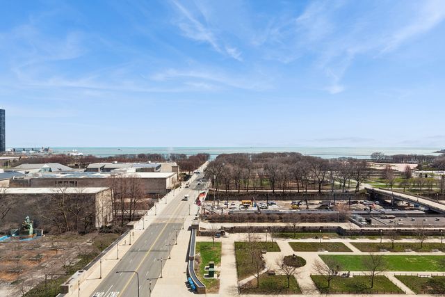 310 S Michigan Avenue 1001, Chicago, IL 60604