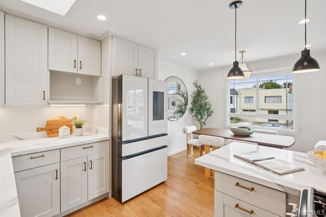 2171 43rd Avenue, San Francisco, CA 94116