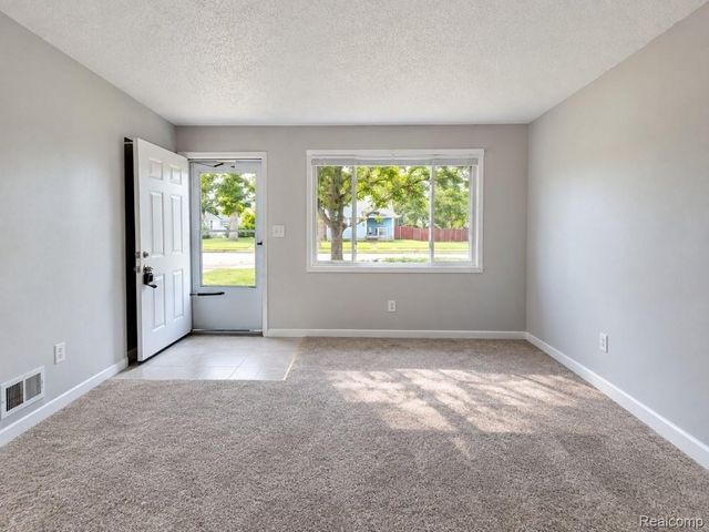 6793 Prospect Avenue, Warren, MI 48091