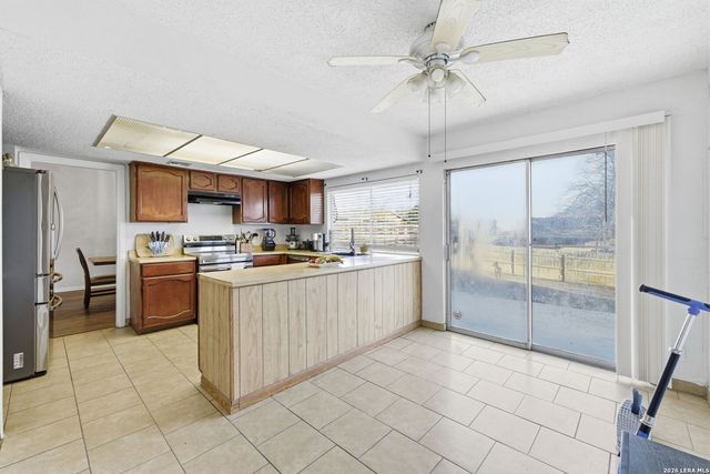 1206 Hayloft Ln, San Antonio, TX 78245