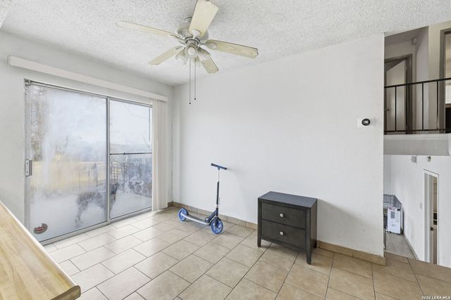 1206 Hayloft Ln, San Antonio, TX 78245